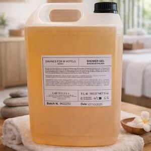 DAVINES MOMO LINE PROFESSIONAL 5 – liter (169.07 oz) refill size.